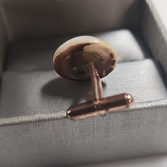 Single Orphan Vintage Antique Operculum Cufflink - Picture 2 of 5